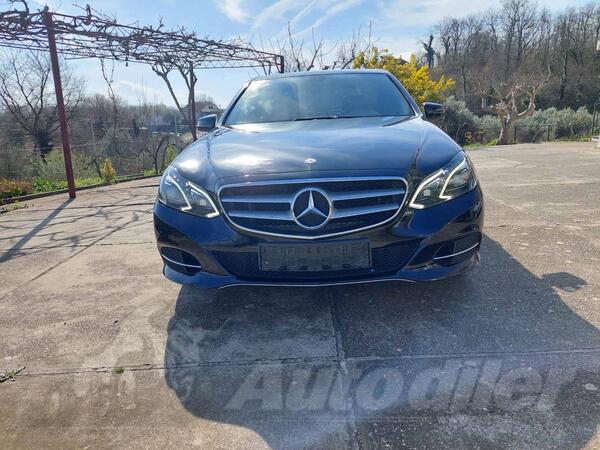 Mercedes Benz - E 220 - 220 CDi