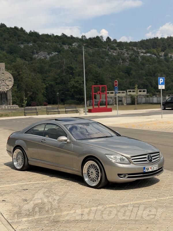 Mercedes Benz - CL 500 - V8