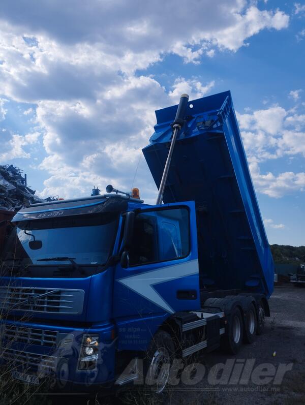 Volvo - Četvoroosovinac