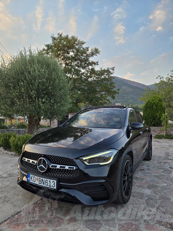 Mercedes Benz - GLA 250 - 250 4 Matic