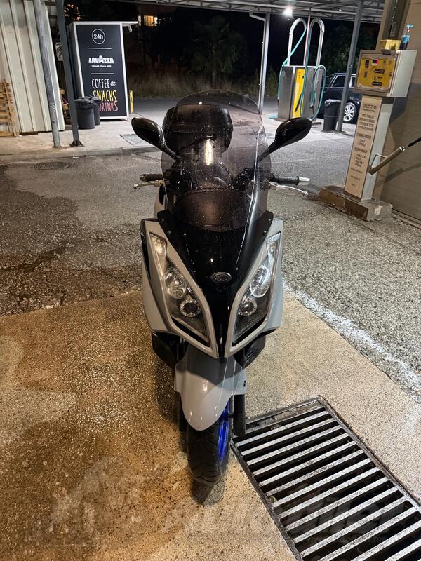 Kymco - Downtown