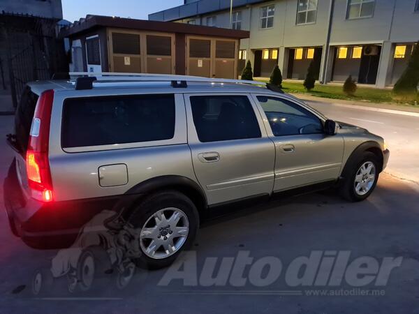 Volvo - XC 70 - 2.4 d5
