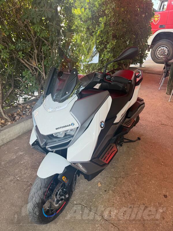 BMW - C400GT