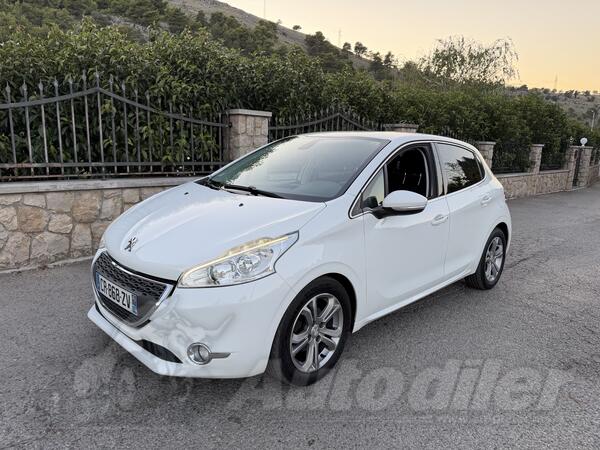 Peugeot - 208 - 1.6 hdi