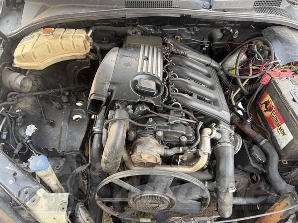 U djelovima BMW - 330 3.0 D