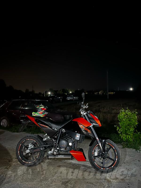 KTM - Duke 690
