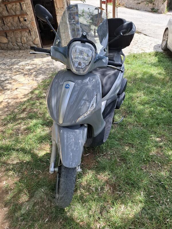 Piaggio - Beverly Tourer