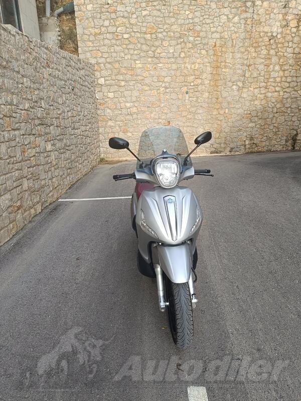 Piaggio - beverly 350