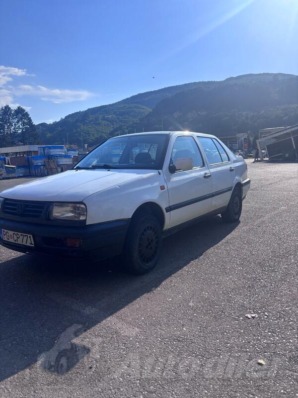Volkswagen - Vento - 1.9