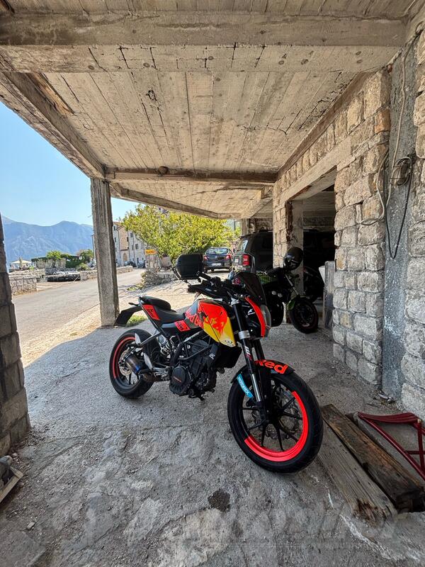 KTM - duke