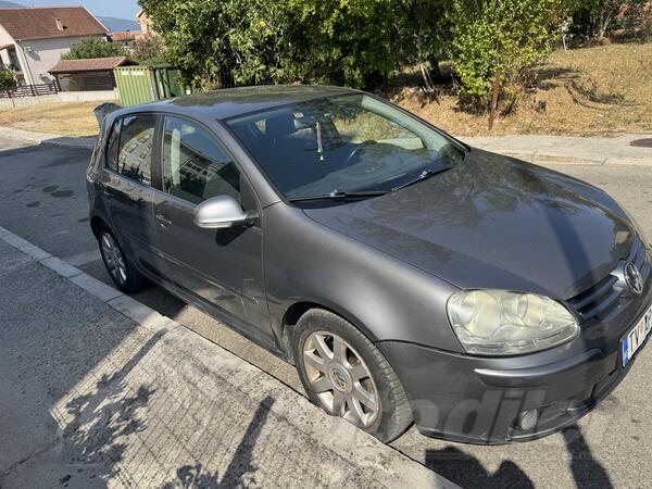 Volkswagen - Golf 5 - 2.0 tdi