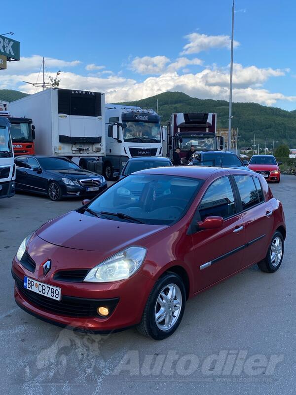 Renault - Clio - 1.5 dci