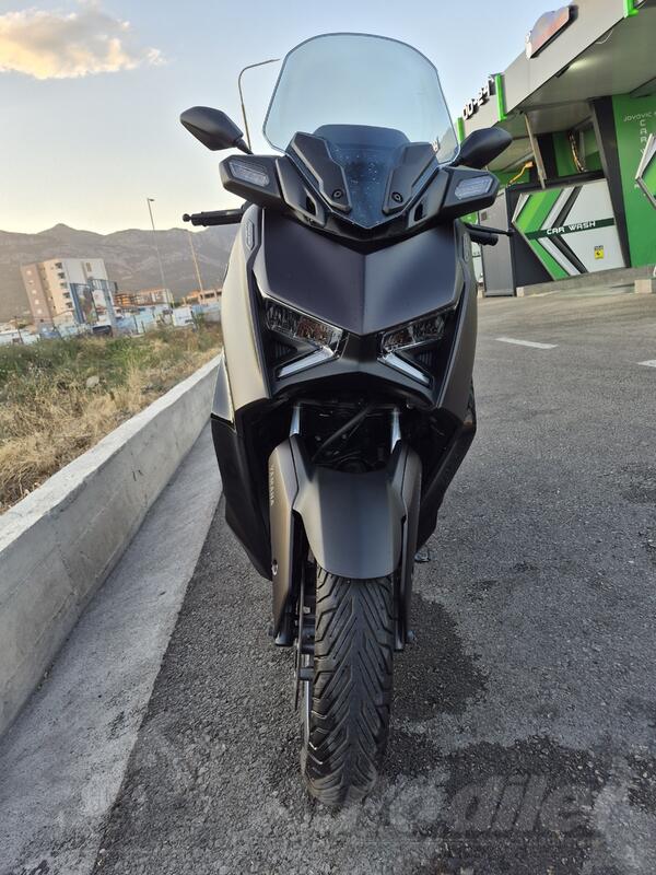 Yamaha - X Max