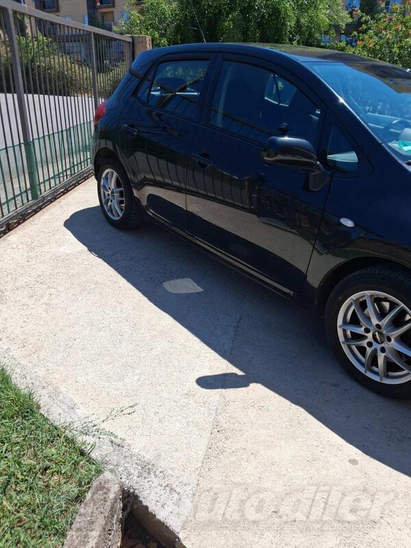 Toyota - Auris - 2.0 TDi