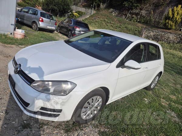 Volkswagen - Golf 7 - 1.2 benz