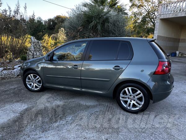 Volkswagen - Golf 5 - 1.9 tdi