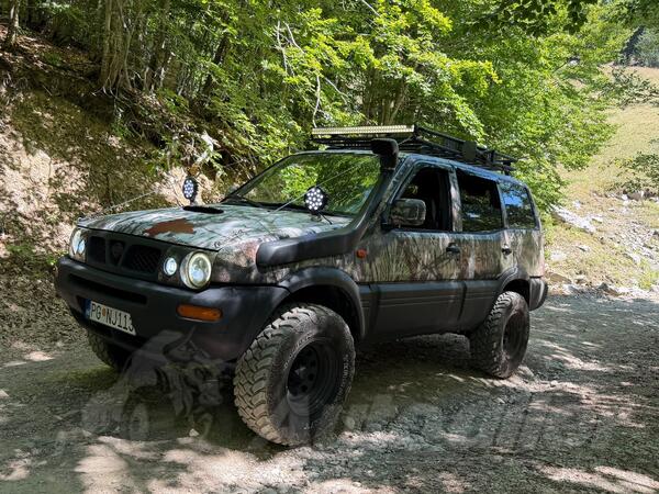 Nissan - Terrano II - 2.7