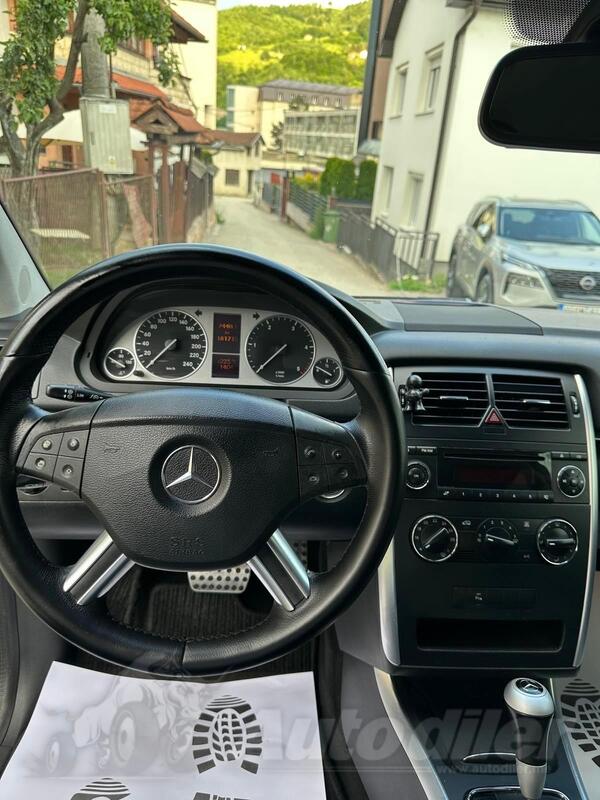Mercedes Benz - B 180 - 2,0