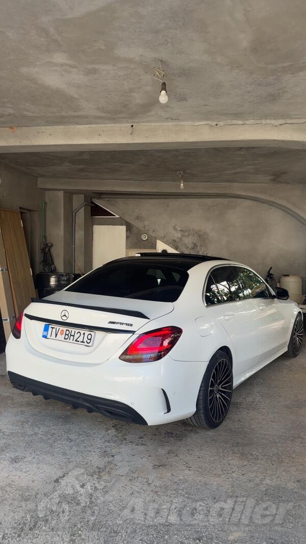 Mercedes Benz - C 220 - Amg