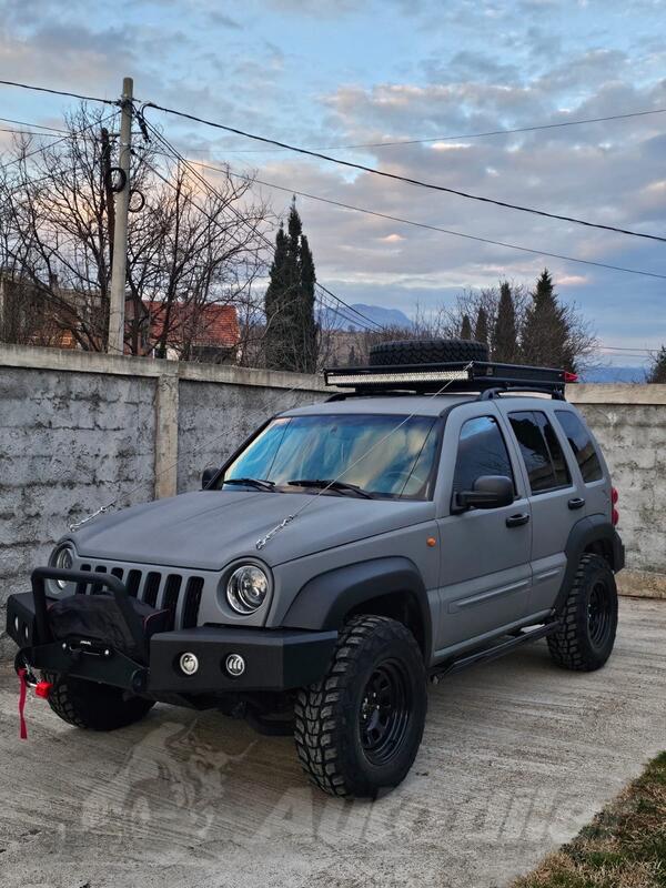 Jeep - Liberty - 2.8