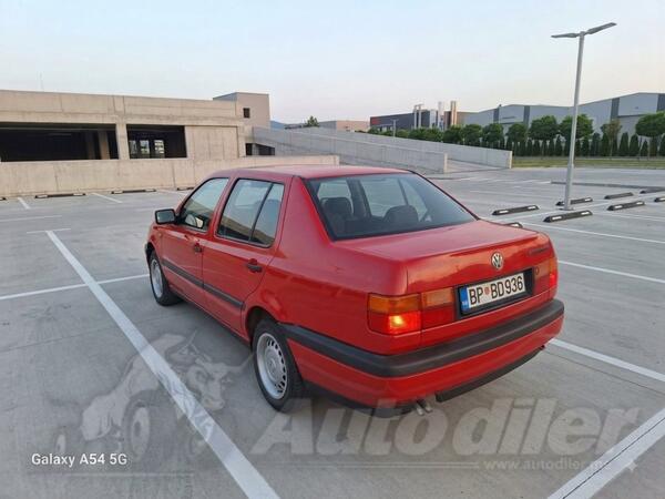 Volkswagen - Vento - wolswagen vento