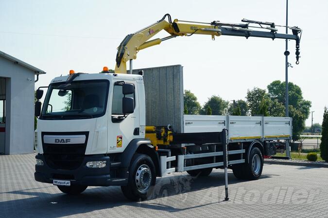 DAF - LF 250 / 4x2 / platforma 7,3 m / HDS HYVA HB150XE3 / maksimalni dohvat / kamion sa kranom /...