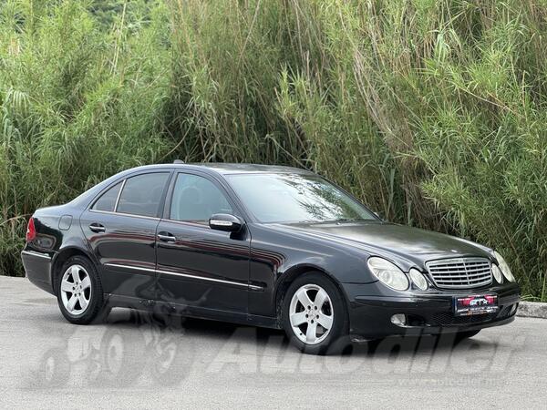 Mercedes Benz - E 220 - e200