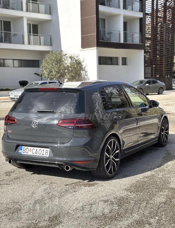 Volkswagen - Golf 7 - 2.0 TDI