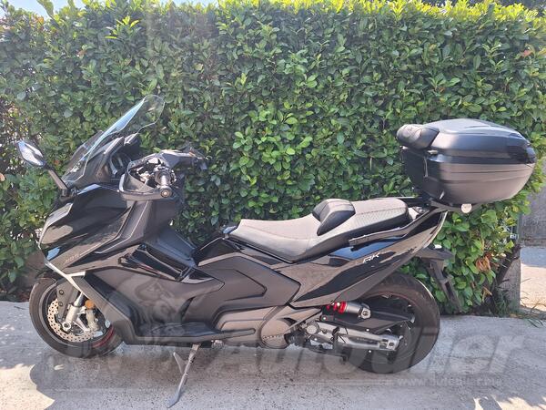 Kymco - AK550premium