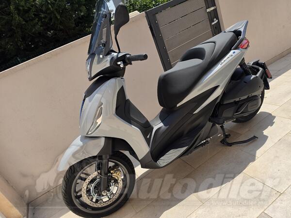 Piaggio - beverly S