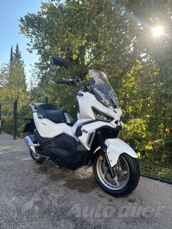 SYM - adx 125
