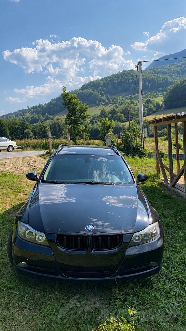 BMW - 320 - 2.0
