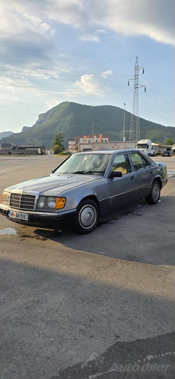 Mercedes Benz - E 300 - 3.0 83kw