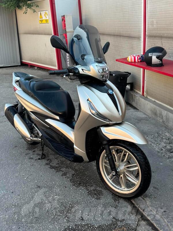 Piaggio - Beverly