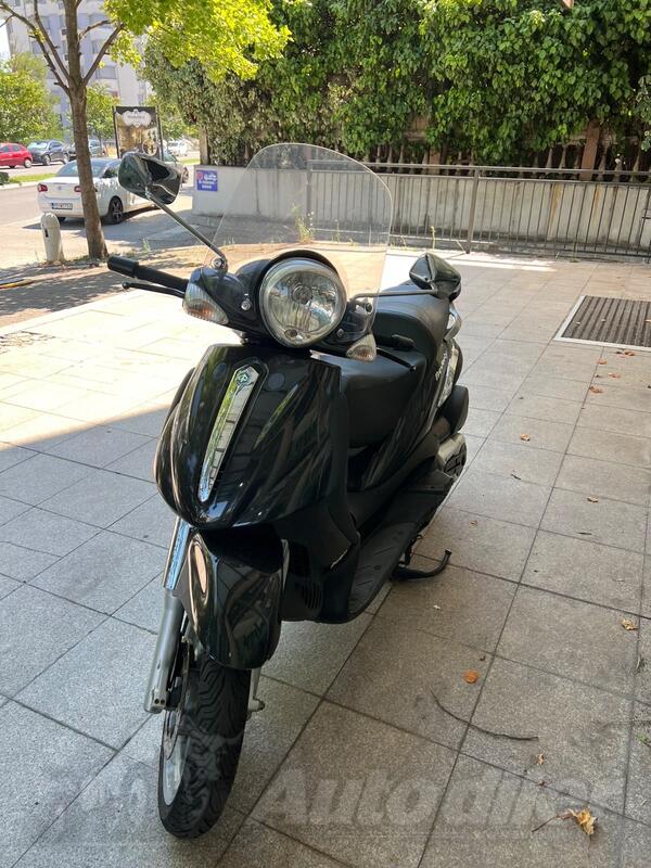 Piaggio - Beverly