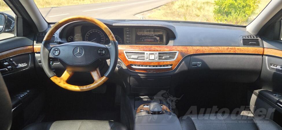 Mercedes Benz - S 320 - 3000