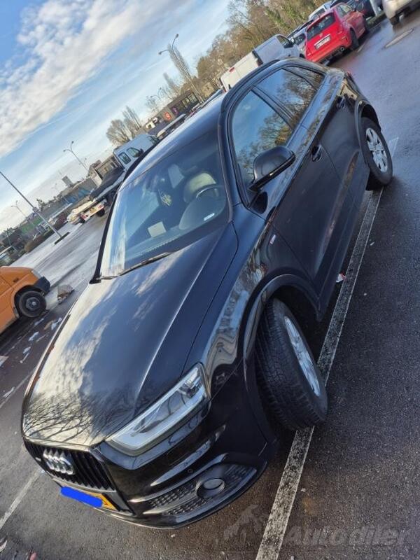 Audi - Q3 - 2,0 tdi sline