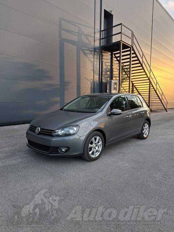 Volkswagen - Golf 6 - 2.0 TDI HIGHLINE