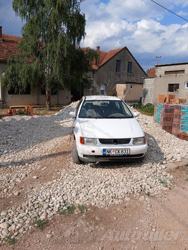 Volkswagen - Polo - 1.0