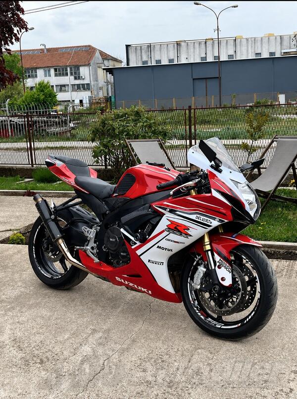 Suzuki - GSXR