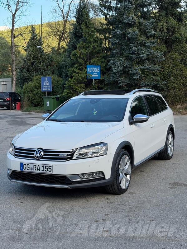 Volkswagen - Passat Alltrack - 2.0 tdi