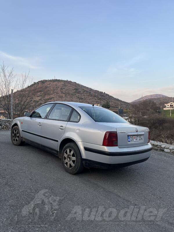 U djelovima Volkswagen - Passat 1.8turbo