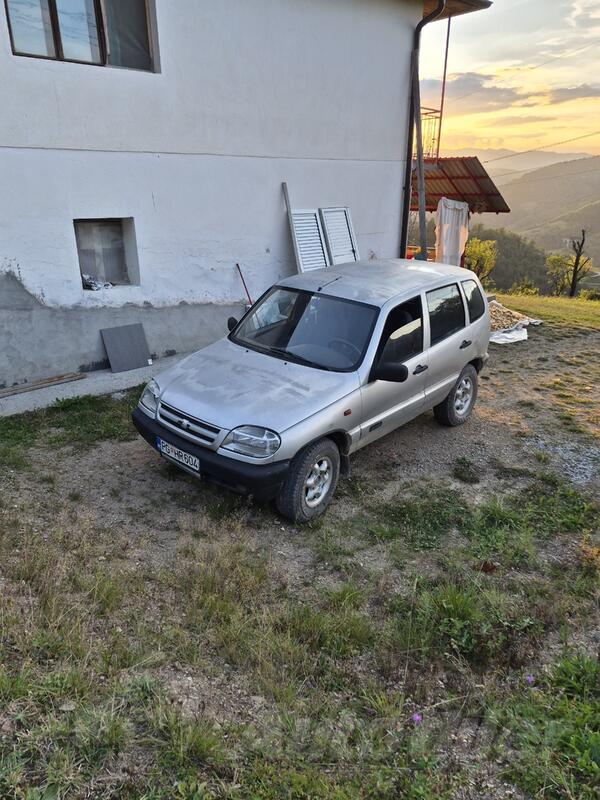 Lada - Niva - 1.7i