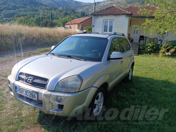 Hyundai - Tucson - 2.0 crdi