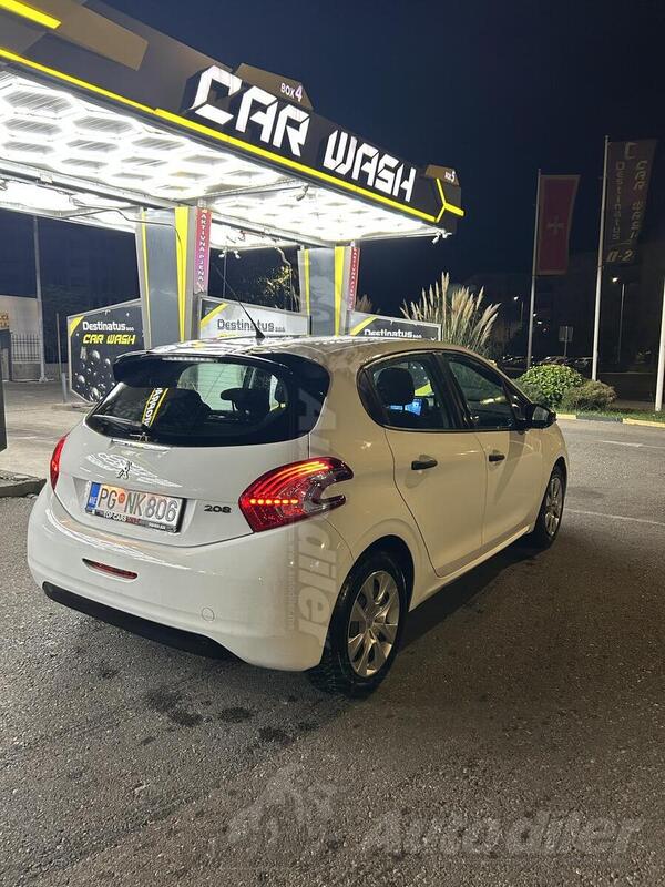 Peugeot - 208 - 1.0