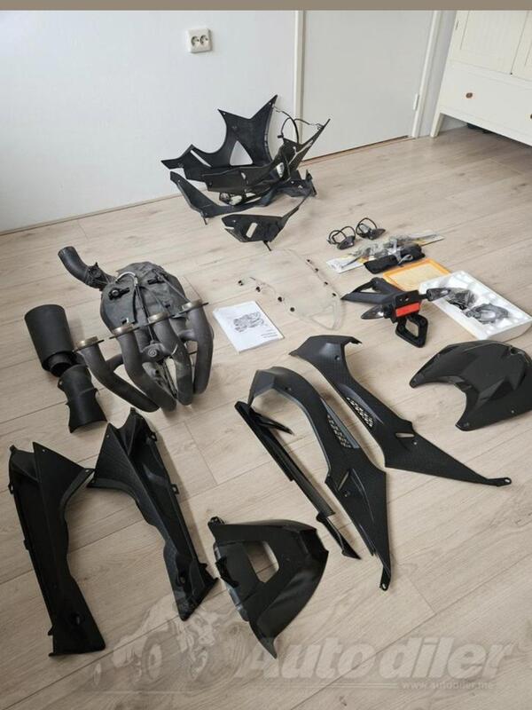 BMW - S1000RR