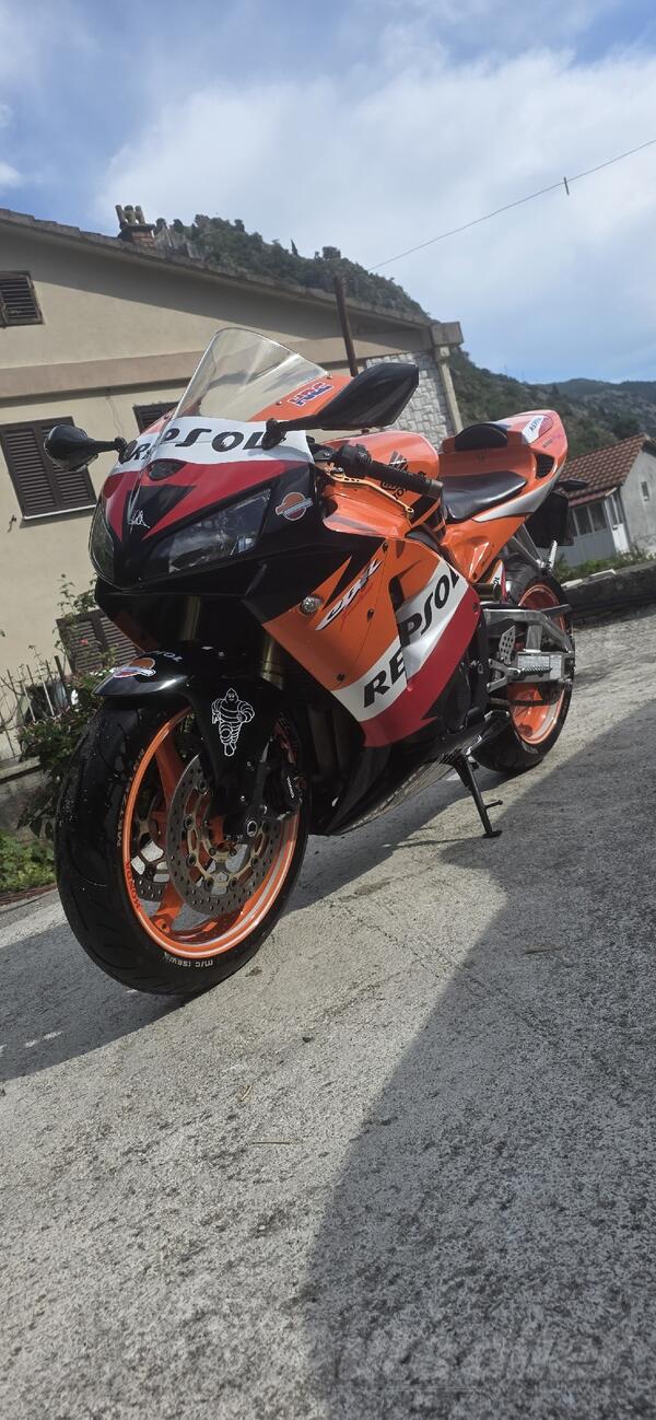 Honda - cbr600rr
