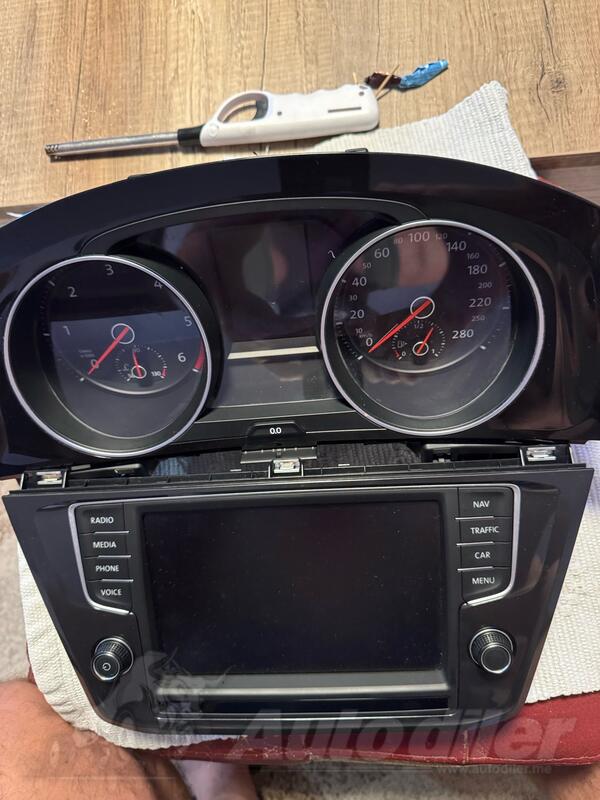 Instrument tabla za Automobile - Volkswagen - Golf 7.5    - 2018