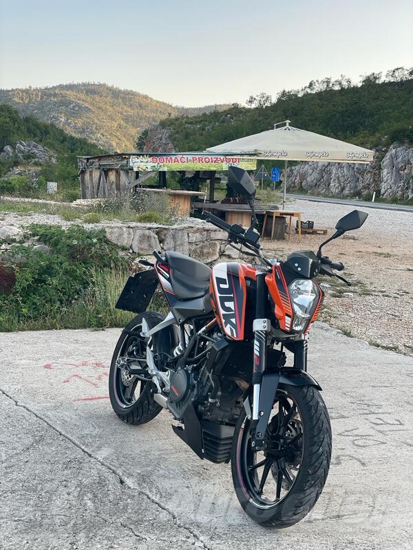 KTM - duke 200