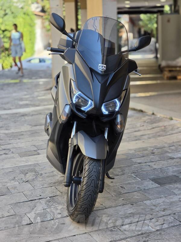 Yamaha - x max